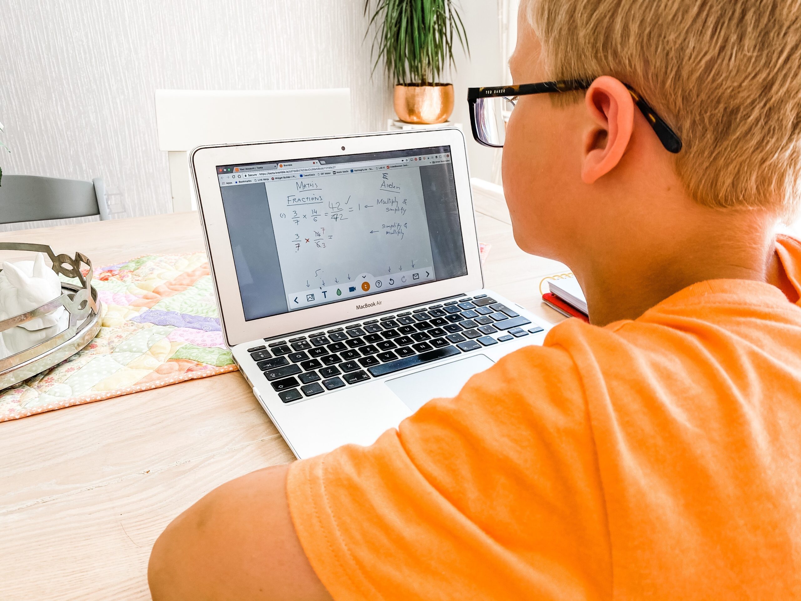 Book A FREE 40 minute One to one Maths Tuition Session With Tuition Works